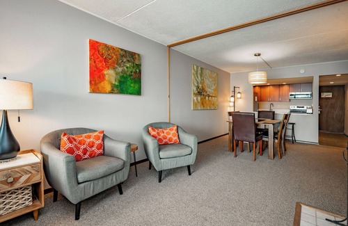 Mountainside Condo | Will O' The Wisp 101B: Lakefront condo, one bedroom, sleeps four!