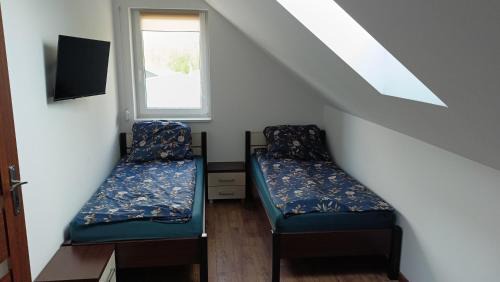 Wadowice Apartment | Willa Kier dom bliźniak 7-osobowy ZE STREFĄ BASENOWĄ w miejscowości Chocznia NIEDALEKO ZATORU I ENERGYLANDII