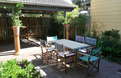 North Adelaide House | William Townhouse 3 bedroom with spa