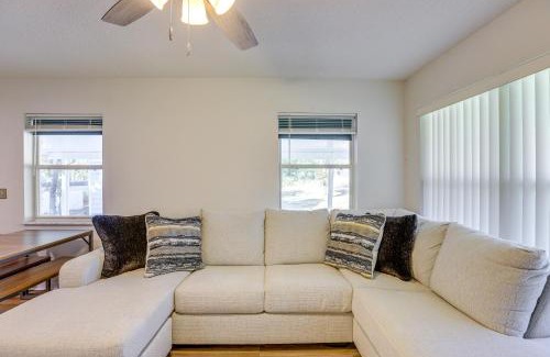 Williston Highlands House | Williston Home with Yard 6 Mi to Devils Den Spring