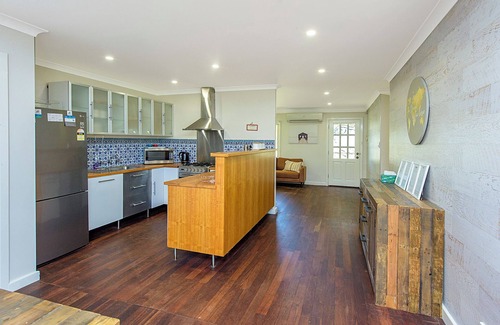 Geographe House | Willmott Beach House – Family-Friendly Escape