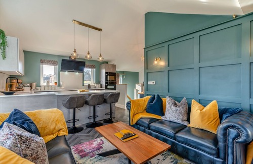 Nelson House | Willow Bank Lodge - Two Bedroom House, Sleeps 3