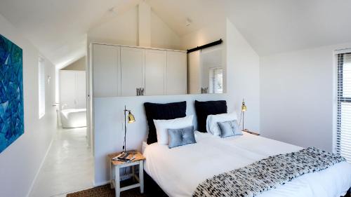 Noordhoek Villa | Willow Beach House - with backup power
