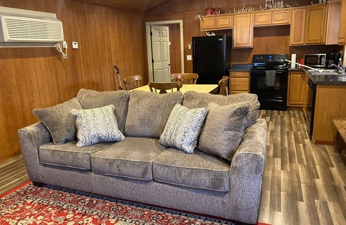 Garvin County Cabin | Willow Creek Cabin