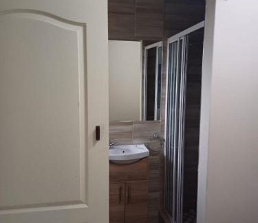 Three Rivers House | Willow Guesthouse