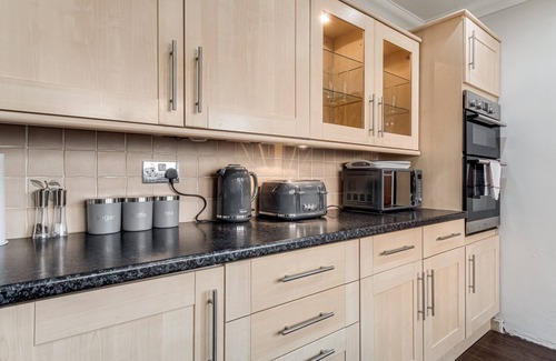Bedford House | Willow House by Our Home Short Stays