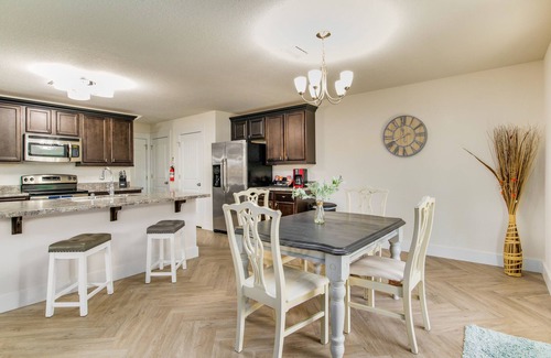 Brent House | Willow's Retreat: Modern Comforts Meet Outdoor Bliss in This Spacious Pensacola Haven