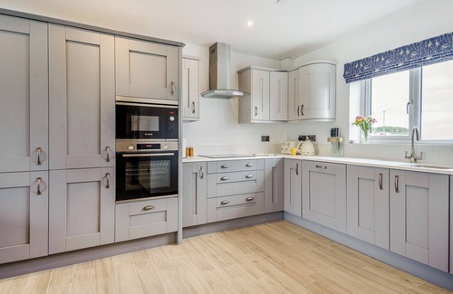 Ludchurch Cottage | Willow Tree Cottage - UK35893