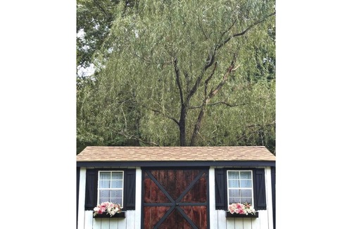 Salem Cottage | Willow Tree Cottage