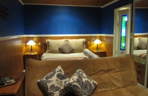 Macs Cove Apartment | Willowlake Cottages