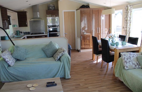 Newton Cabin | Willows 24 3 Bedroom Lodge at Trecco Bay Holiday Park