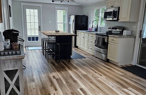Willsboro House | Willsboro Relaxing Waterfront Getaway
