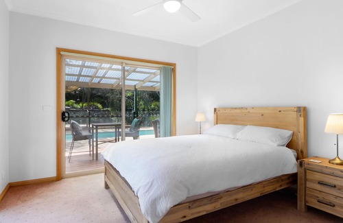 Bonnie Doon House | Wilson - Enjoy your private oasis overlooking the beautiful native garden.