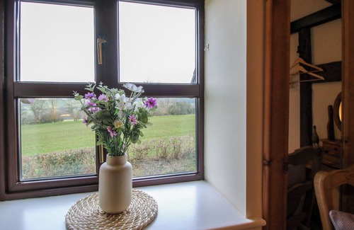 Wall-under-heywood Cottage | Wilstone Cottage