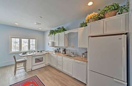 Lander Apartment | Wind River Quarters ⁓Saltwater hot tub ⁓Mtn views ⁓5 minutes to Down Town Lander