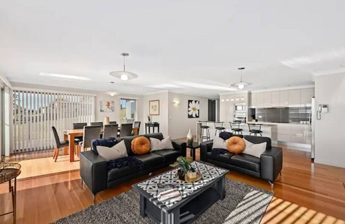 St Helens Apartment | Windbourne House | The Ultimate Base
