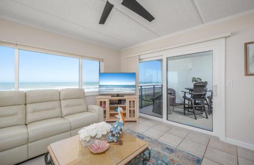 Crescent Beach Apartment | Windjammer 316