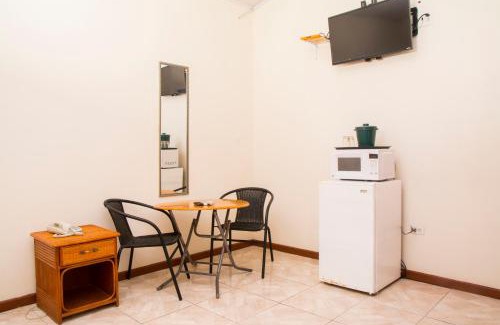 Georgetown Hotel | Windjammer International Cuisine & Comfort Inn