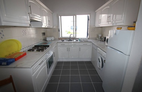 Albufeira Apartment | Windmill Hill 2 bedroom, pool view, A/C and Wi-Fi