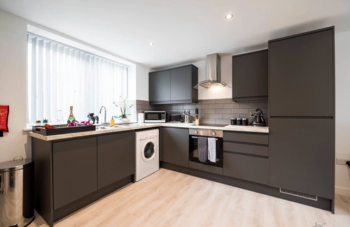 Lytham St. Anne's Apartment | Windmill House Apt 3 - Stylish Living - Beach Walks - Centrally located
