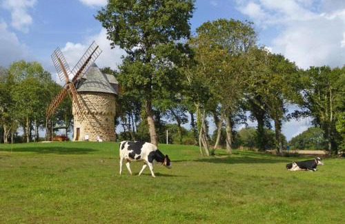 Gommenec'h House | Windmill Stay near Goelo Coast Beaches