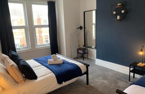 Gateshead Apartment | Windsor 4 - Spacious beautiful 4 bdrm maisonette nr Ncle free wifi free parking