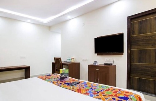 Bangalore City Center Hotel | Windsor Castle Inn with parking