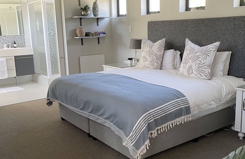 Tokai Bed & Breakfast | Windsor House