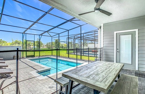 Davenport House | Windsor Island Luxury 5BR Disney Villa with Private Pool