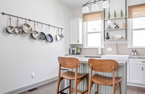 Windsor Park House | Windsor Manor, Spacious Retreat, Near Downtown!