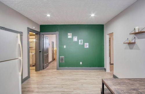 Windsor Park Apartment | Windsor Park - 1br1ba, Ideal Workspace & Garden