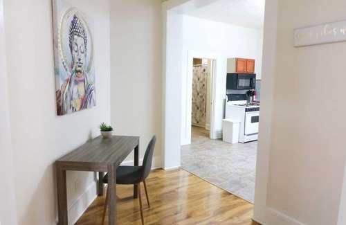 Near Eastside Apartment | Windsor Park Flat Minutes to Mass Ave