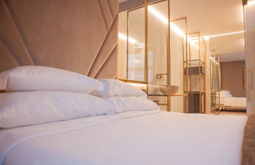Linda-a-Velha Hotel | Wine & Books Lisboa Hotel