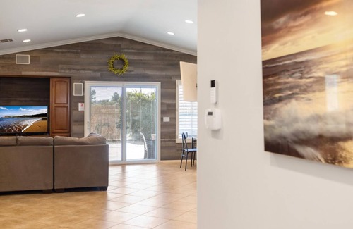 Menifee House | Winederlust and Grapeful-Jacuzzi