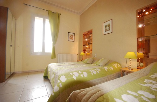 Generac Other | Winegrower's house with air conditioning, swimming pool and enclosed parking lot