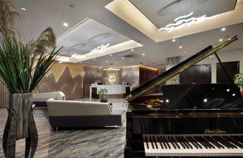 Xiufeng Hotel | Wing Hotel Guilin - Central Square