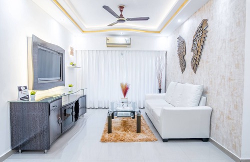 Marol Apartment | Wingy 3 BHK - Complimenatry Breakfast/WIFI/Laundry