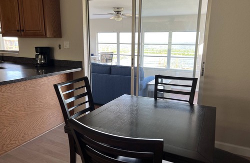 Florida South Atlantic Coast House | WINTER 24-25 NOW AVAILABLE ! Amazing Views, Great Fishing Lake and Pet Friendly!