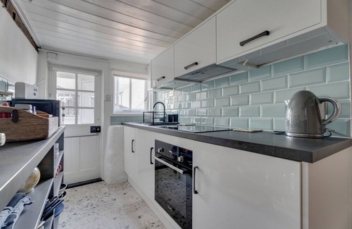 Clare House | Winter Cottage, Clare