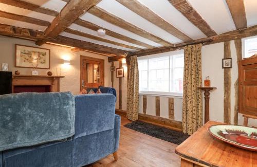 Clare House | Winter Cottage
