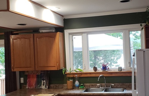 Algoma District House | WINTER DISCOUNT ICE FISHING RIGHT OUT FRONT FOR TROUT 3 bedrooms 4 beds