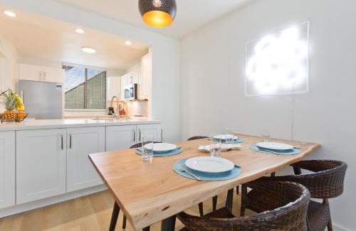 Kahaluu Bay Apartment | Winter Getaway - Prime Location - at Magic Sands Beach