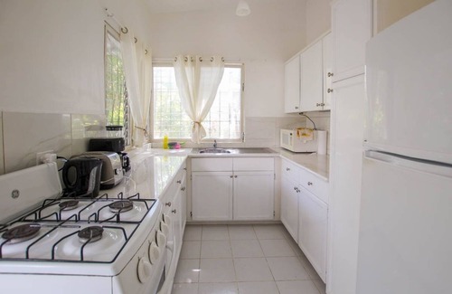 Sunset Crest House | Winter Retreat 2 Bedroom Home by Bluescape