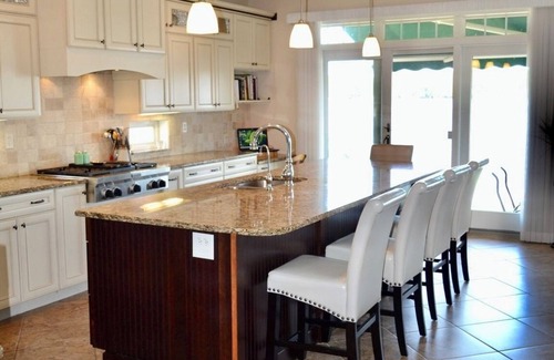 Pinckney House | Winter Retreat on Portage Lake