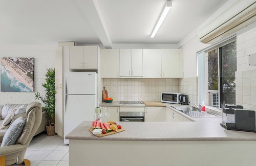 Scarborough Apartment | *Winter Special* Sun, Sand and Smiles: Your Perfect Beach Getaway!