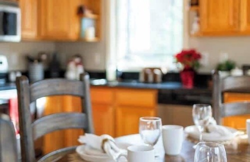 Chestnut Springs Ski Chalet | Wintergreen Ridge Retreat