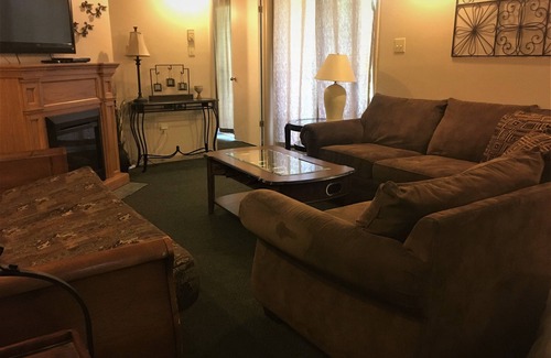 Ghent Apartment | Winterplace Condo E302