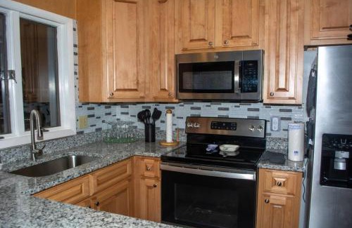 Ghent Apartment | Winterplace Condos - Ski In Ski Out! E101