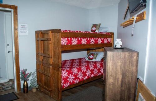 Ghent Apartment | Winterplace Condos - Ski In Ski Out! E101