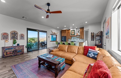 Wickenburg House | Winters Desert Oasis